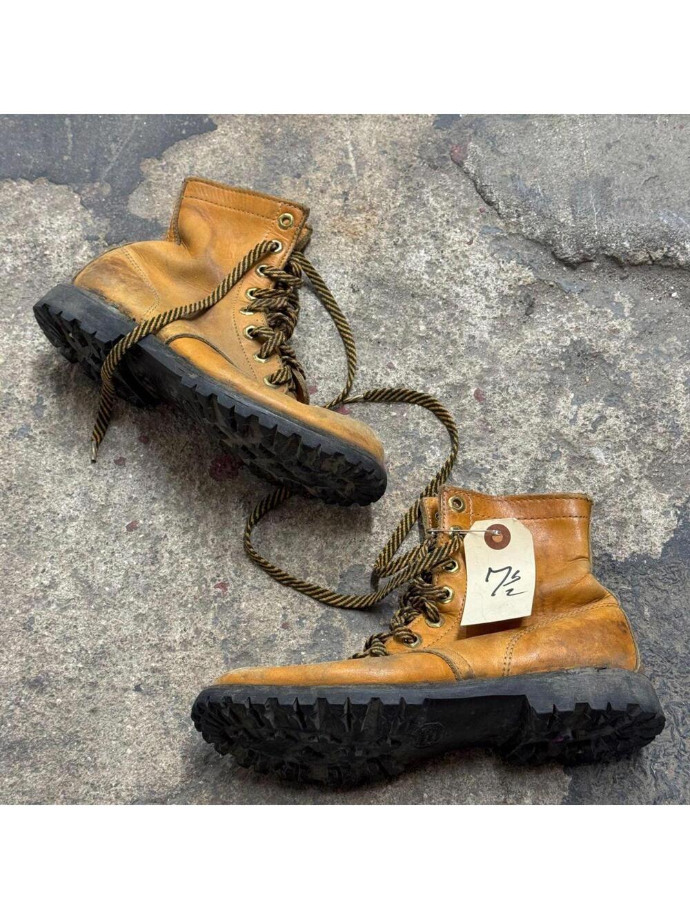 Vintage 70s Honey Tan Leather Hiking Boots Workwear 7.5